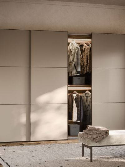 Schrank Gola von PAUL LEVÍN